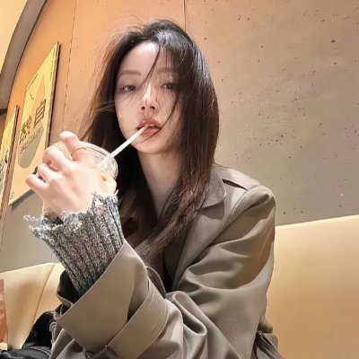 红颜吐珠待君王